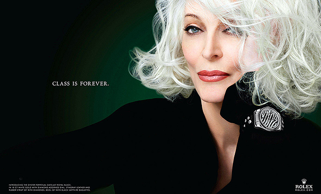Carmen Dell’Orefice la plus âgée des top models en ouverture de la Digital Fashion Week de Singapour
